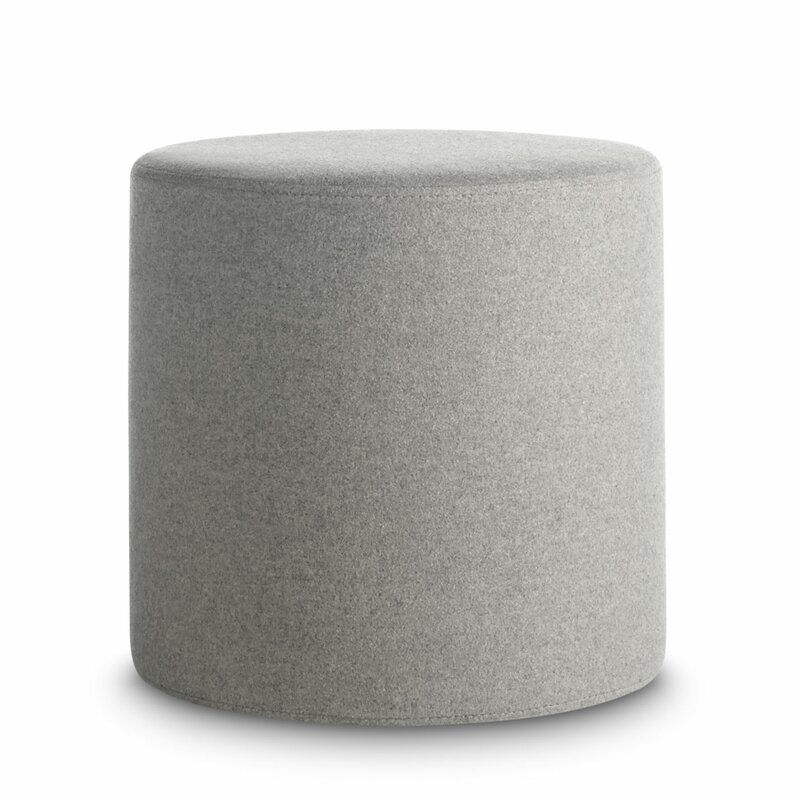 Round Pouf